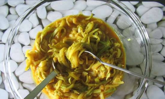 Zucchini spaghetti with Indian motives (Gemlux GL-SR-1003 spiralizer)