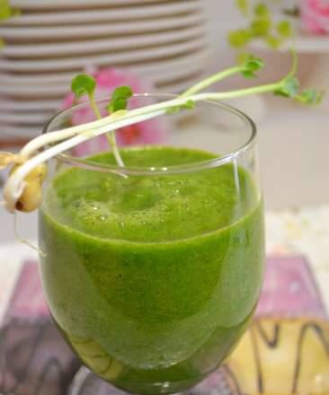 Youth smoothie with spinach and green sprouts