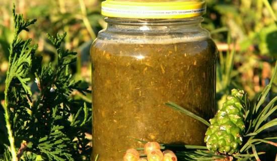 Coniferous currant jelly