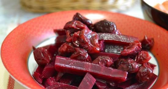 Cabbage marinated with beets