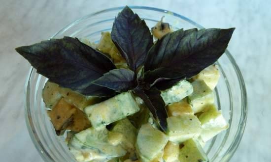 Uborka és sajt saláta