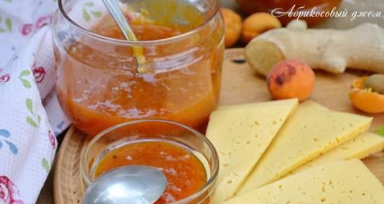 Apricot jam with ginger, cinnamon and pepper