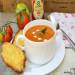 Crema de tomate con pimiento y picatostes