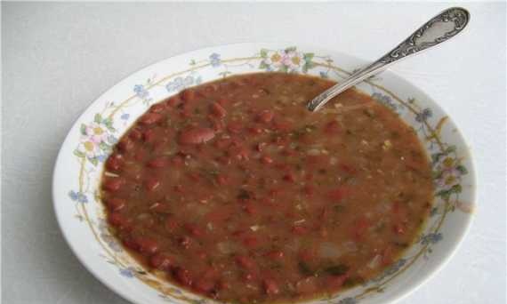 Red bean lobio with mchadi