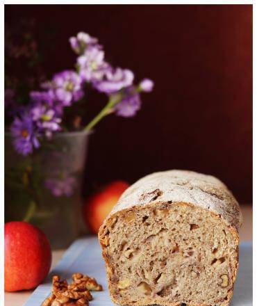 Wheat-rye bread with apple and nuts