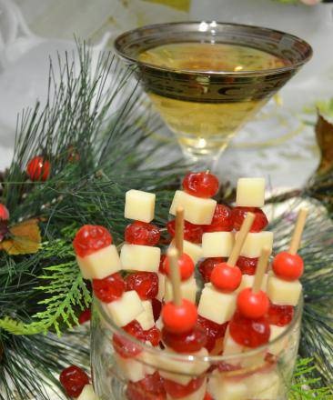 מזנון ראש השנה עם גבינה עם דובדבנים מיובשים (לצמחונים)
