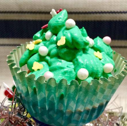 Lightweight cupcakes "Christmas trees"
