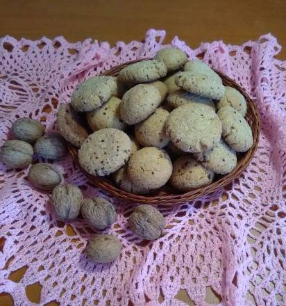 Fafernukha - honey and nut cookies