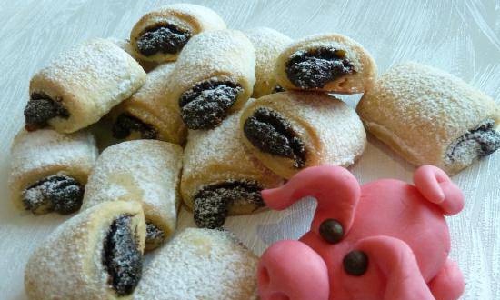 Poppy seed rolls (mákos rudacska)