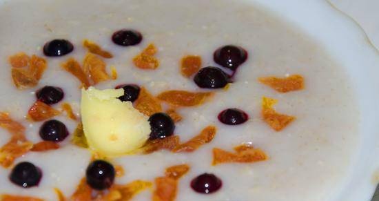 Oatmeal porridge with sourdough