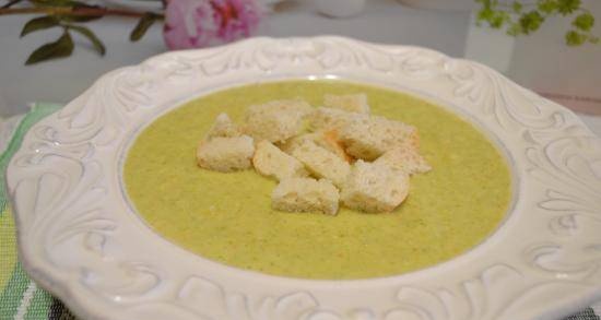 Vegetable puree soup with peaches and coconut milk (blender steamer)