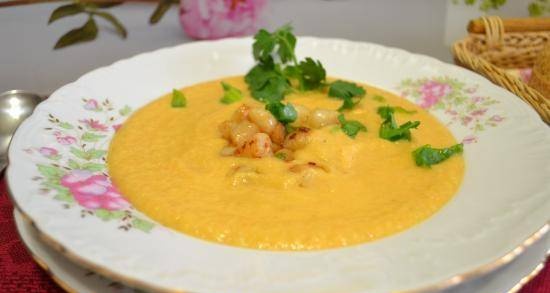 Vegetable cream soup with scallops in a blender-steamer Beaba Babycook