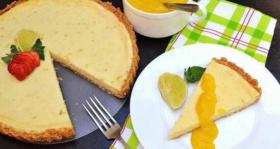 עוגת גבינה טרופית עם רוטב מנגו (מערבולת OAS KP8V1 IX תנור)
