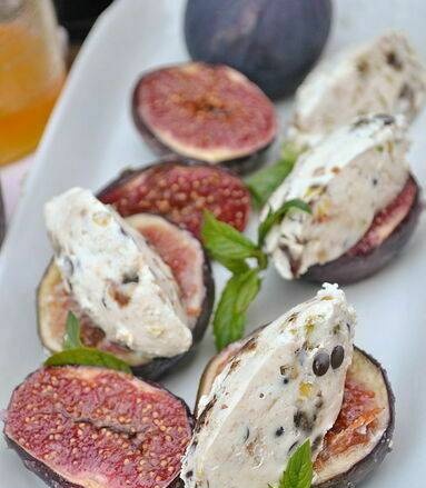 Figs with cottage cheese, dates, pistachios and chocolate