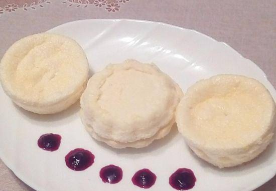 Delicate dessert without flour (healthy food)