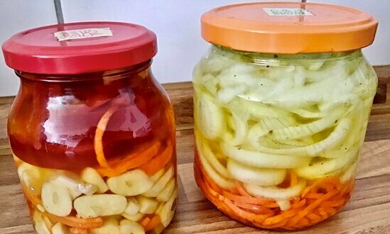 Pickled onions, garlic, carrots