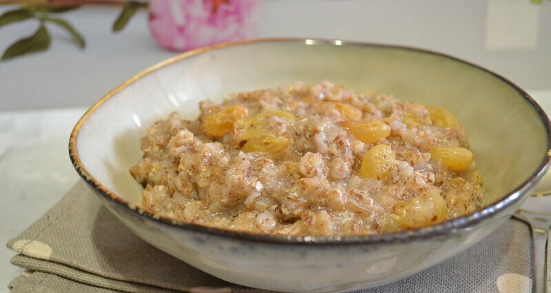 Rye cereal porridge with linseed bran