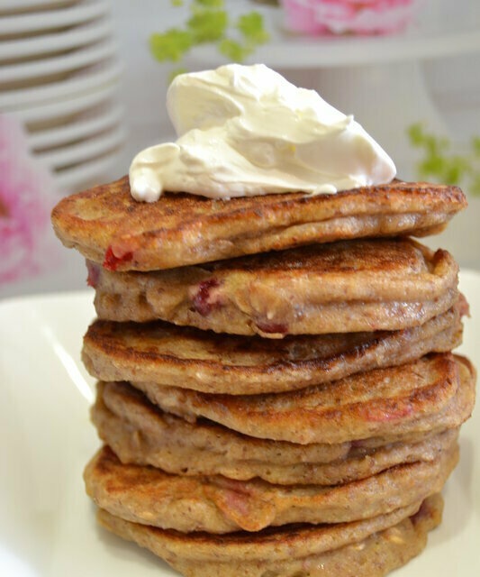 Rye pancakes with rye flakes and lingonberries