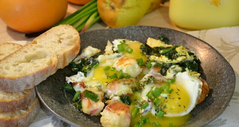 Guinea fried eggs with herbs and cheesecakes