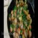 Patatas asadas en sartén de hierro fundido en aceite de oliva con hierbas y ajo (+ video)