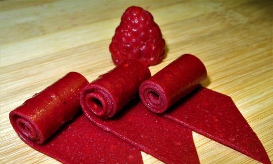 Pastila Raspberry Mood from raspberries, yoghurt and apples (+ video)