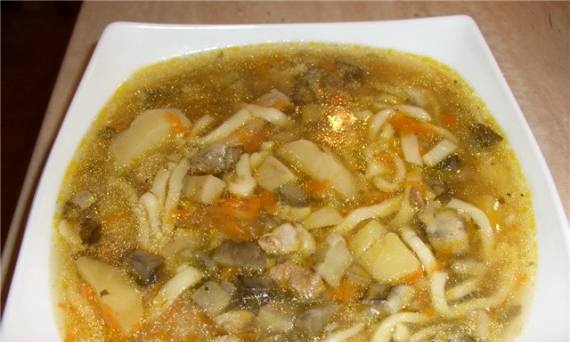 Sopa con setas frescas y fideos caseros (Cuco 1054)