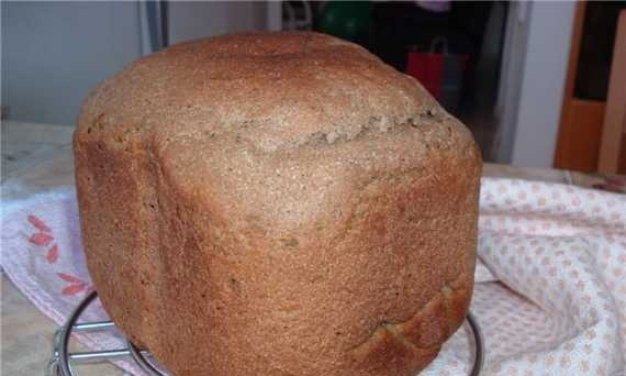 Whole-grain sourdough rye bread