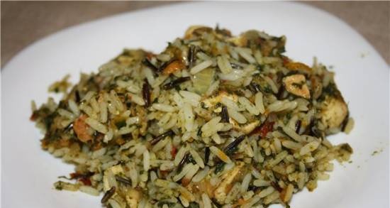 Green rice with chicken and spinach