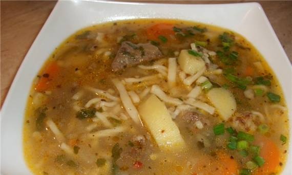 Sopa de puré y fideos (mosh ugra) (Cuco 1054)