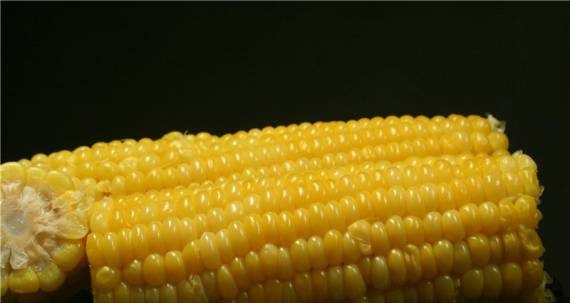 Kukurydza gotowana na parze w kolbie (Cuckoo 1054)