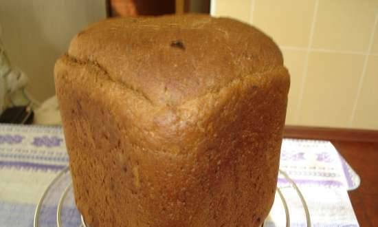 לחם שיפון עם משמשים מיובשים, שזיפים מיובשים ואגוזי לוז (מכונת לחם)