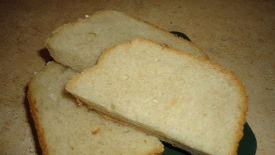 Soft toast bread with oatmeal and whole grain flour