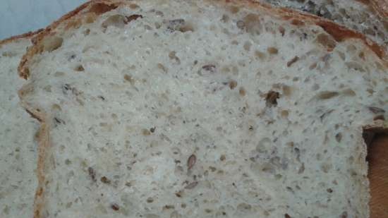 Chudý bílý chléb s ovesným vločkami a moukou z pšeničných klíčků, jablečným a kokosovým olejem