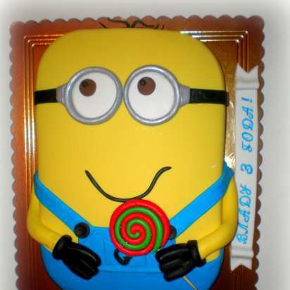 Despicable Me Cakes