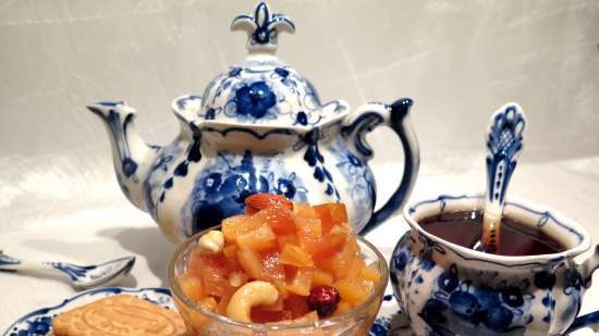 Kdoule-citronový džem s ořechy (Multicuisine DeLonghi)