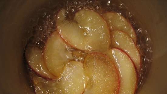 Appelravioli met kaneel en gekonfijte appelschijfjes