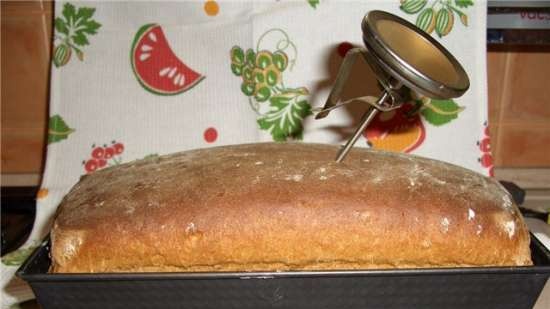 Pane di segale di grano con condimento alla maionese (forno)