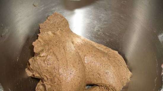 Teljes kiőrlésű búza-rozs kenyér malátával, áfonyalekvárral (sütő)