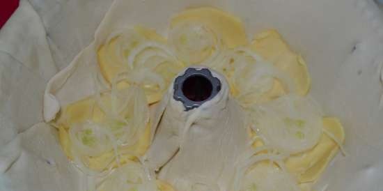 Torta di pasta sfoglia (a forma di Nordic Ware DeLis)