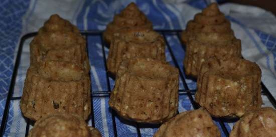 Muffins met noten-appel-rozijnen (Nordica Ware cupcakes met doppen)