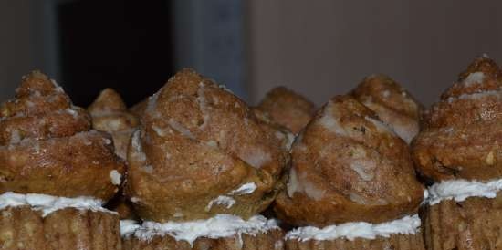 Muffinki orzechowo-jabłkowe z rodzynkami (babeczki Nordica Ware z nakrętkami)
