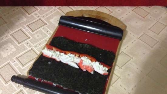 Japońskie bułeczki - z łososiem i imitacją mięsa kraba
