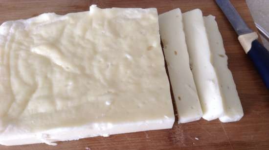 Domowy ser topiony w kuchence do mleka