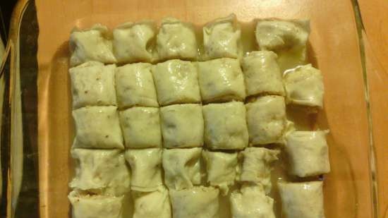 Rolls a la baklava con pasta sfoglia pronta (usando una macchina per stendere la pasta)