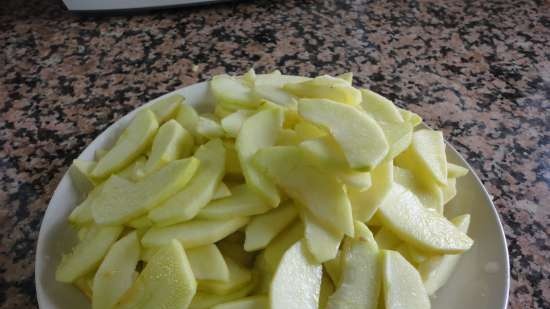 Ciasto jabłkowo-cynamonowe (Bolo de maca com canela)