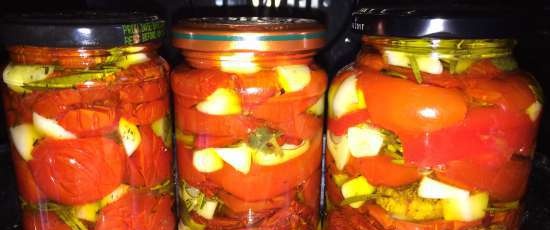 Zongedroogde tomaten in de oven in geurige olie (koken en inblikken)