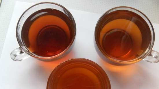 Fermentert te Rips nyter godt av solbærblader og andre