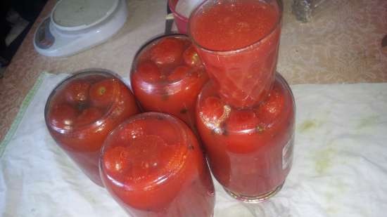 Pomodori nel proprio succo