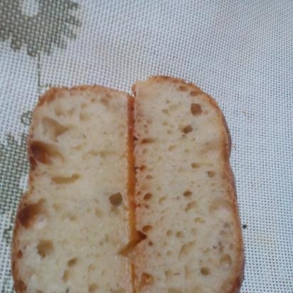 Búza kenyér olvasztott sajttal