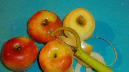 Ensalada de apio, col y manzana